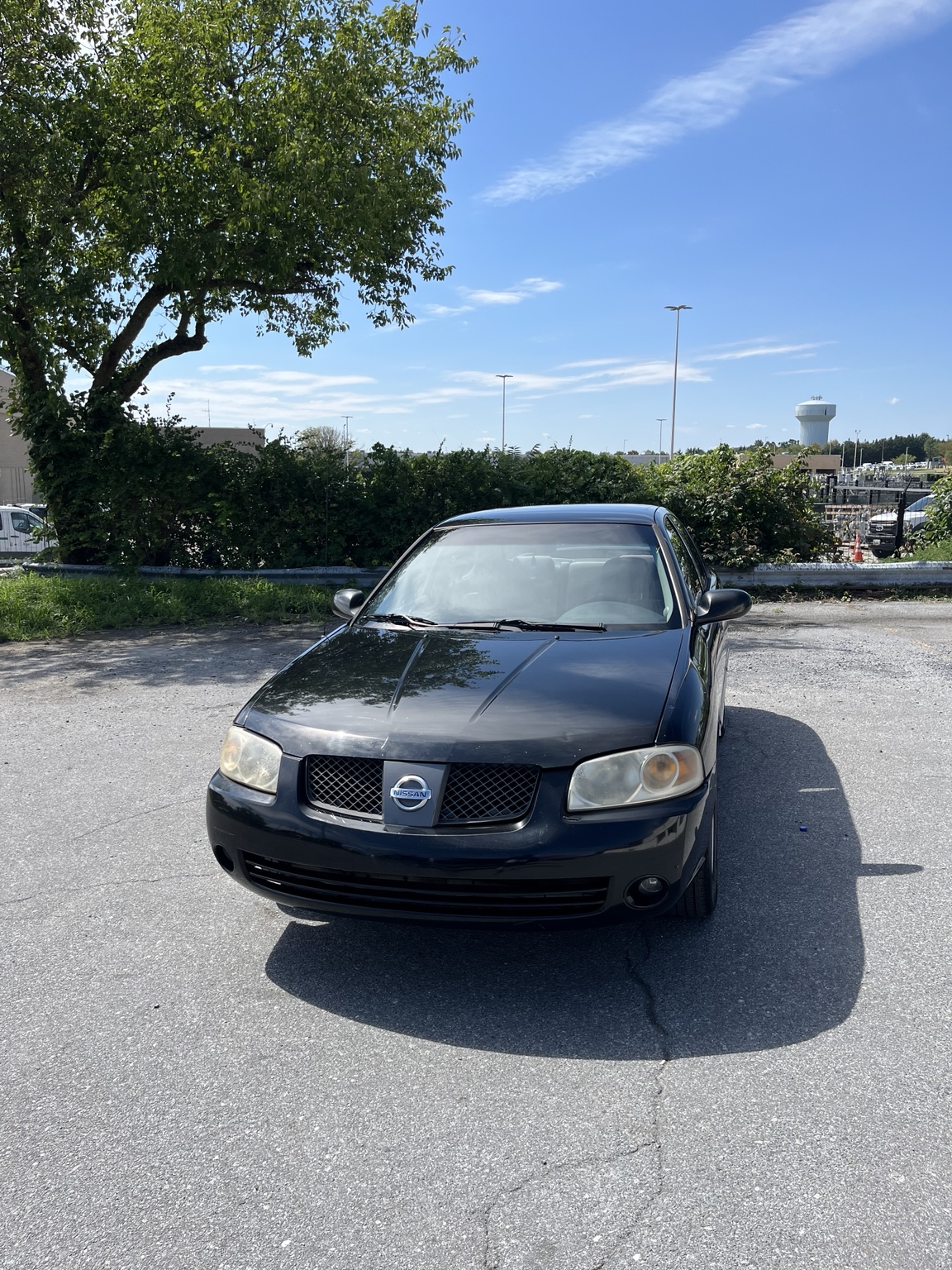 2006 Nissan Sentra front view