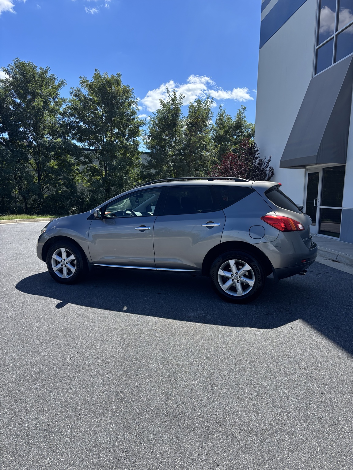 2009 Nissan Murano opposite side view